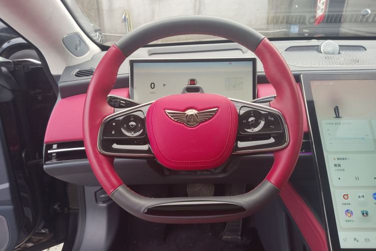Used Yuanhang Y6 2024 620 km All-Wheel Drive Premium Edition Steering Wheel