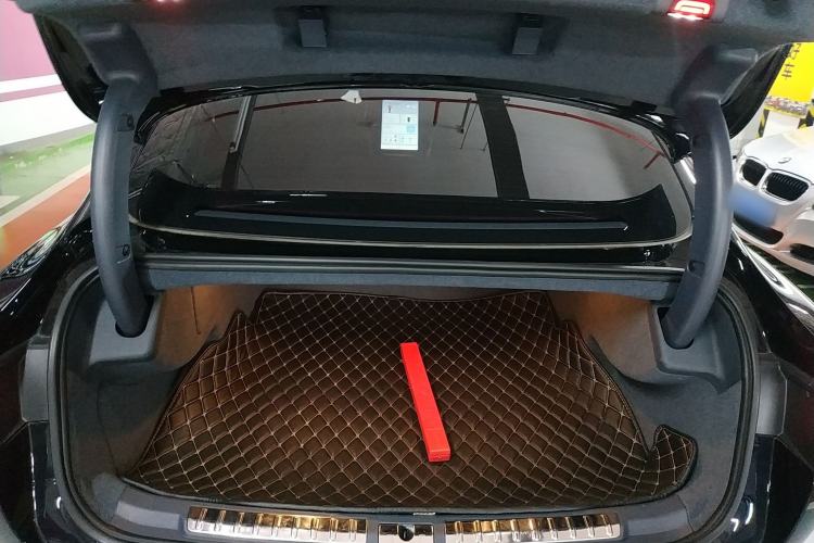 Used Yuanhang Y6 2024 720 km Rear-Drive Luxury Version Trunk