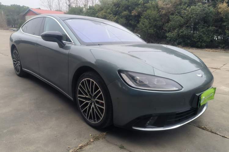 Used Yuanhang Y6 2024 720 km All-Wheel Drive Luxury Edition Front Right 45 Deg