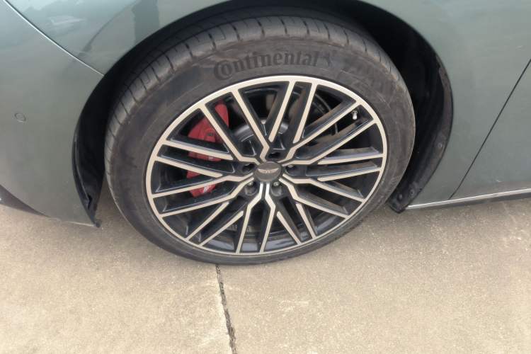 Used Yuanhang Y6 2024 720 km All-Wheel Drive Luxury Edition Left Front Wheel Hub