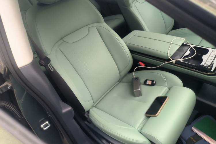Used Yuanhang Y6 2024 720 km All-Wheel Drive Luxury Edition Right Front Seat
