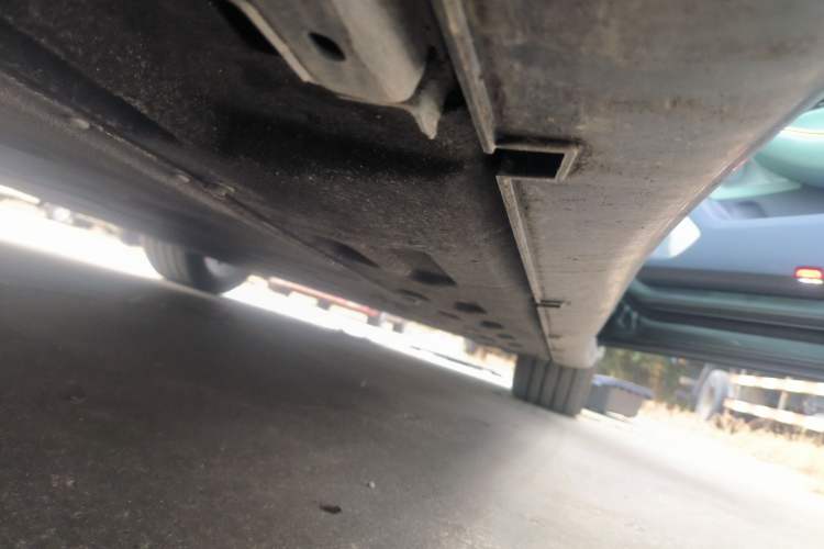 Used Yuanhang Y6 2024 720 km All-Wheel Drive Luxury Edition Right Side Sill