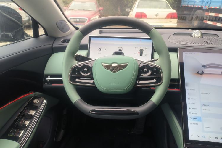 Used Yuanhang Y6 2024 720 km All-Wheel Drive Luxury Edition Steering Wheel