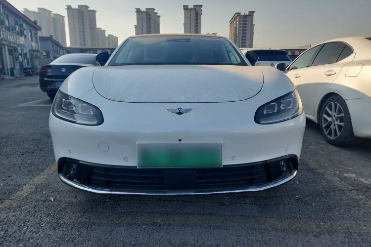 Used Yuanhang Y6 2024 720 km Rear-Drive Luxury Version Exterior 1