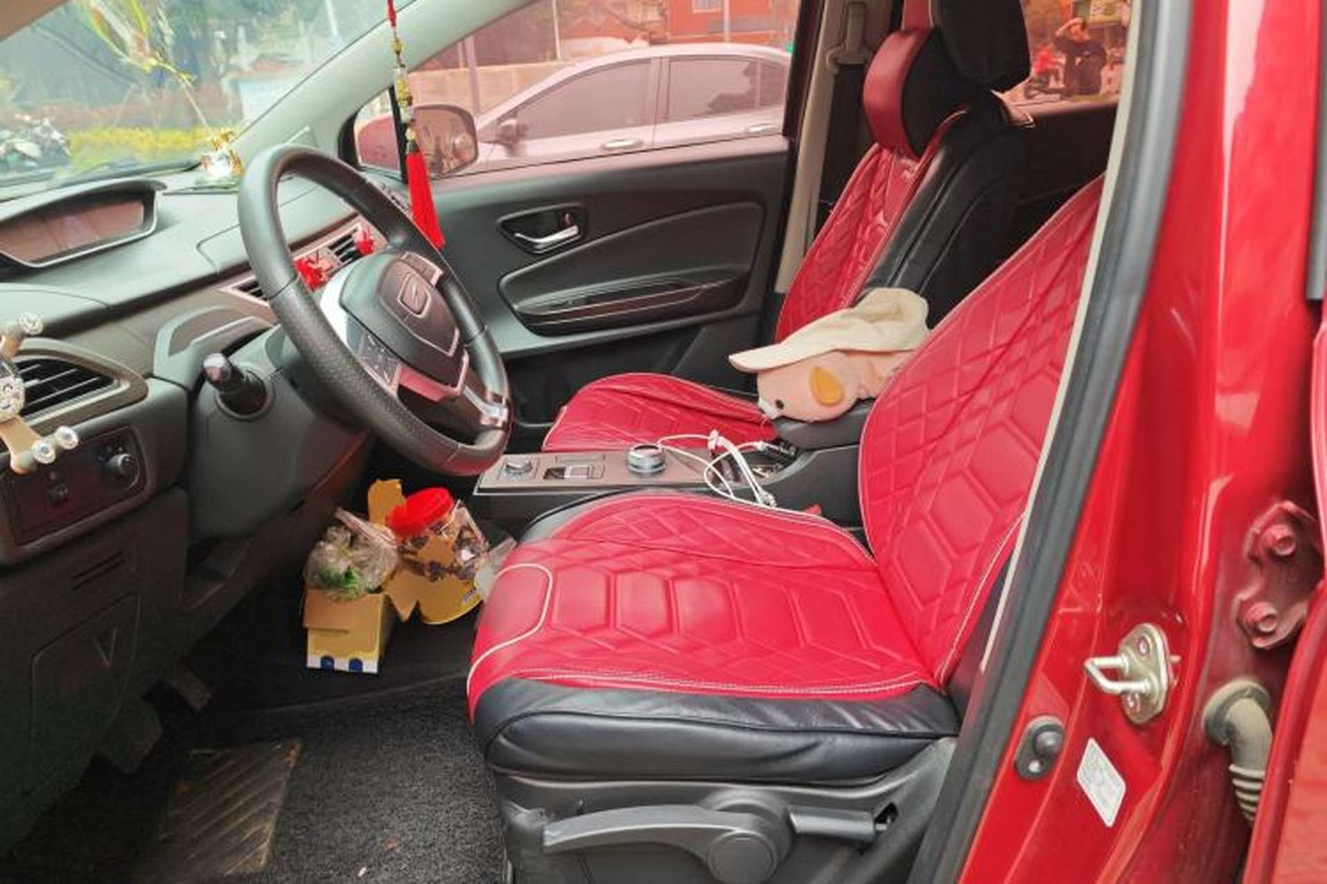 Used Yudo π3 2018 Elite Model Left Front Seat