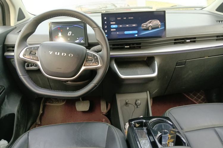 Used Yudo Yudo3 2023 415 km Active Version Center Console