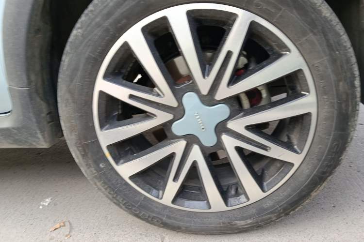 Used Yudo Yudo3 2023 415 km Active Version Right Front Wheel Hub