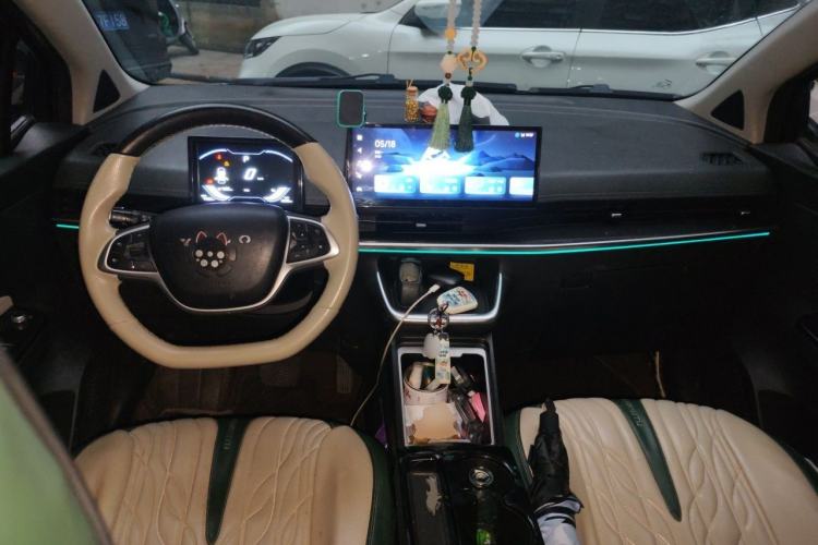 Used Yudo Yudo3 2023 415 km Active Version Center Console
