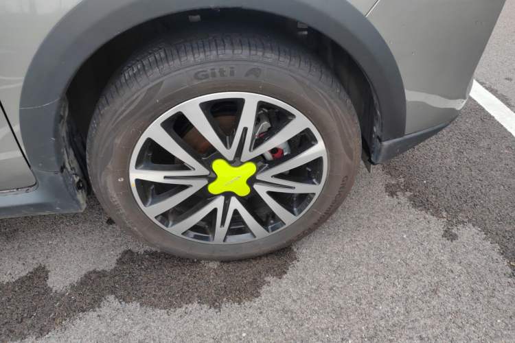 Used Yudo Yudo3 2023 415 km Active Version Right Front Wheel Hub