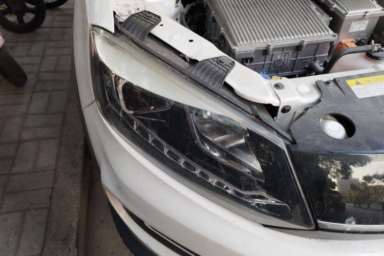 Used Yudo π1 2017 InterCity Smart Edition Right Front Headlight