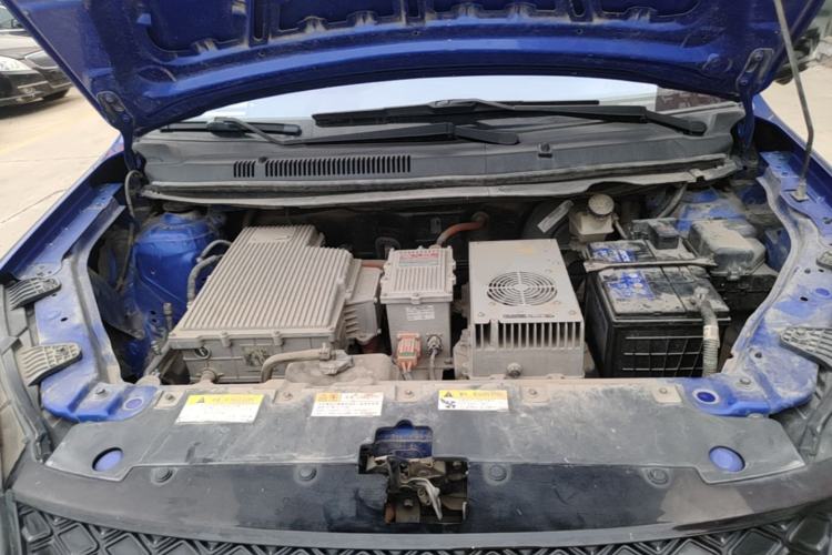 Used Yudo π3 2018 Deluxe Dual-Tone Edition Engine Bay