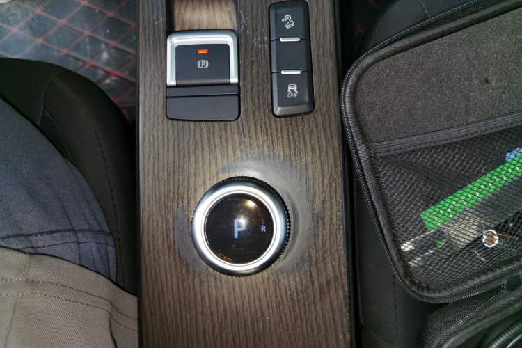 Used Yudo π3 2018 Elite Model Gear Lever