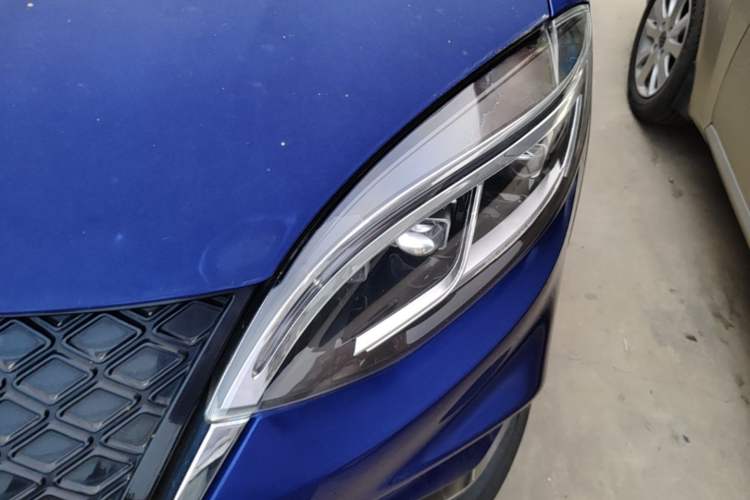 Used Yudo π3 2018 Deluxe Dual-Tone Edition Left Front Headlight