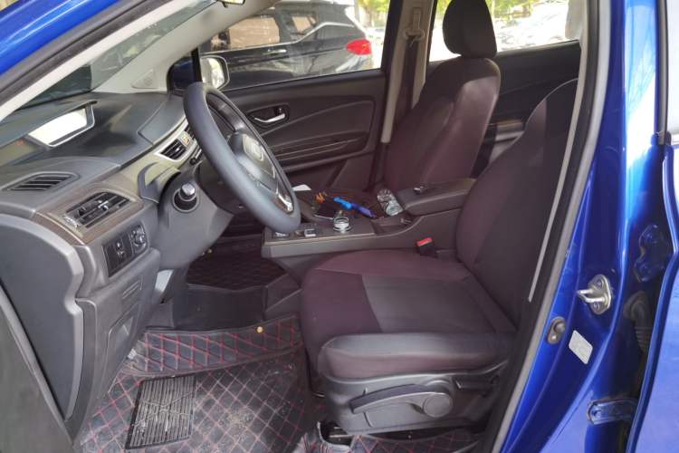 Used Yudo π3 2018 Elite Model Left Front Seat