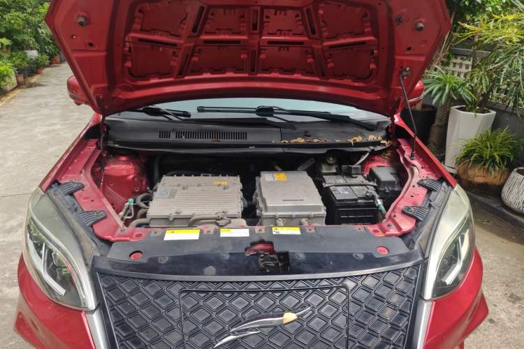Used Yudo π3 2018 Pro Premium Model (Solid Color) Engine Bay