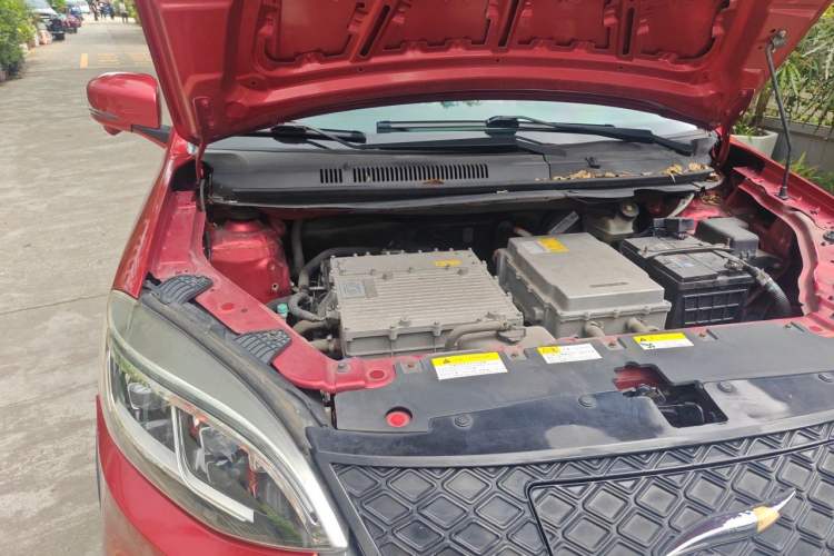 Used Yudo π3 2018 Pro Premium Model (Solid Color) Engine Bay Right