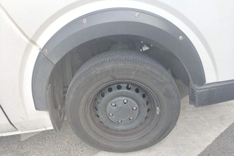 Used Yuejie Camaster 7 Series 2022 2.4L Camping Vehicle 4K22D4M Right Front Wheel Hub