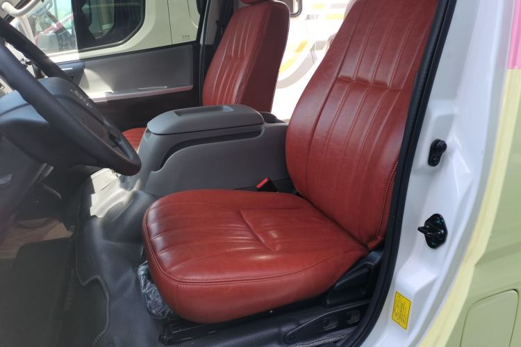 Used Yuejie Camaster 7 Series 2022 2.4L Camping Vehicle 4K22D4M Left Front Seat