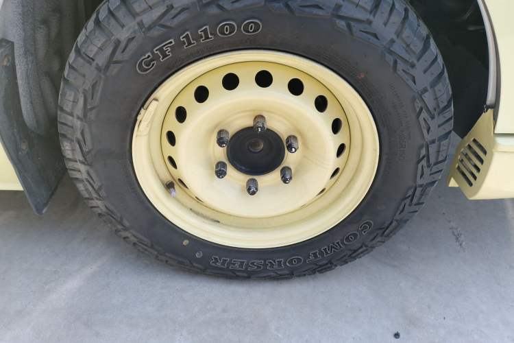 Used Yuejie Camaster 7 Series 2022 2.4L Camping Vehicle 4K22D4M Right Front Wheel Hub