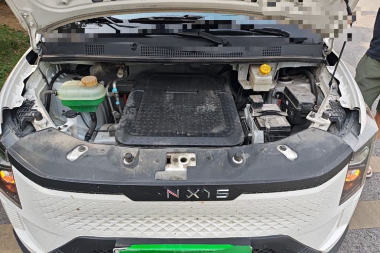 Used Yufeng Gold Warehouse 2025 Model Refreshed Version, First-Class Cabin Engine Bay