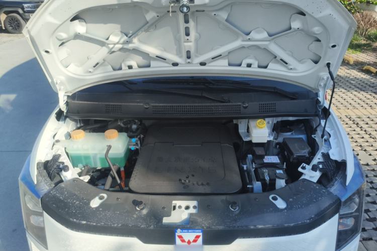 Used Yufeng Gold Warehouse 2025 Model Value Edition, 42.3 kWh Engine Bay