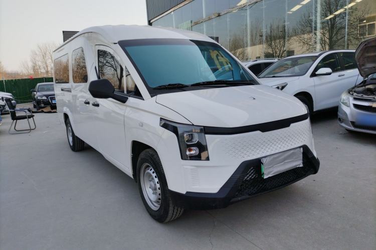 Used Yufeng Gold Warehouse 2025 Model Value Edition, 42.3 kWh Exterior 1