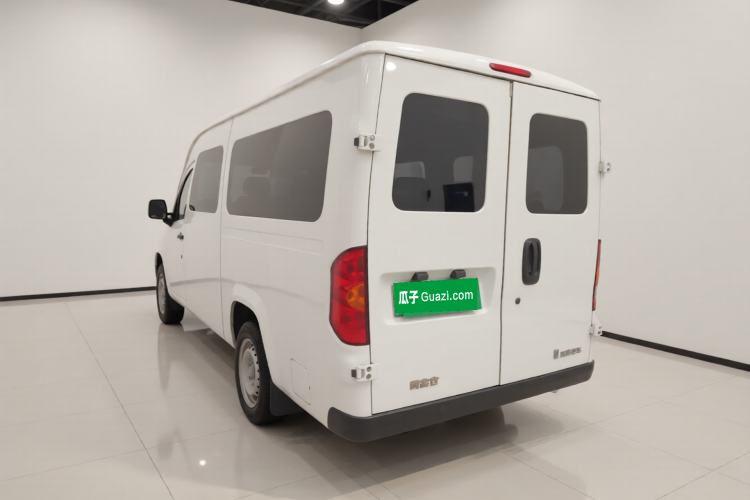 Used Yufeng Gold Warehouse 2025 Model Bus Version with Slow Charger Exterior 3