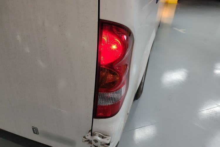Used Yufeng Gold Warehouse 2025 Model PLUS Bus Version, First-Class Cabin Exterior 3