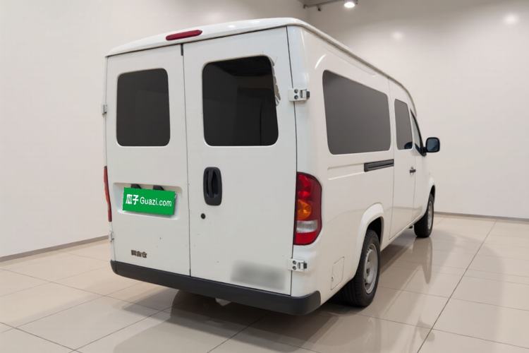 Used Yufeng Gold Warehouse 2025 Model Bus Version with Slow Charger Exterior 5