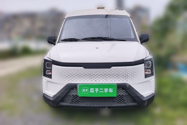 Used Yufeng Gold Warehouse 2025 Model Value Edition, 42.3 kWh Front