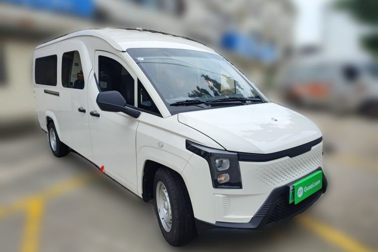 Used Yufeng Gold Warehouse 2025 Model Refreshed Version, First-Class Cabin Front Right 45 Deg