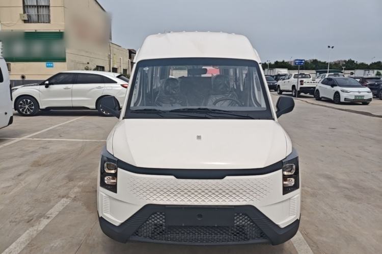 Used Yufeng Gold Warehouse 2025 Model PLUS Value Edition, 42.3 kWh Front
