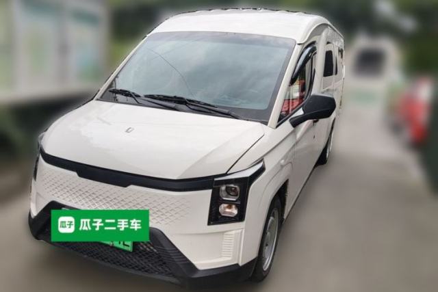 Used Yufeng Gold Warehouse 2025 Model Bus Version with Slow Charger