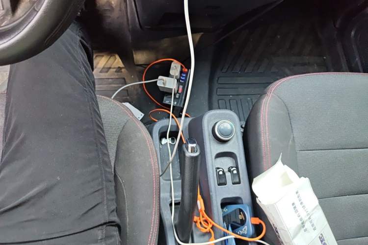 Used Yufeng Gold Warehouse 2025 Model Refreshed Version, First-Class Cabin Gear Lever