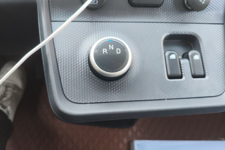 Used Yufeng Gold Warehouse 2025 Model Value Edition, 42.3 kWh Gear Lever