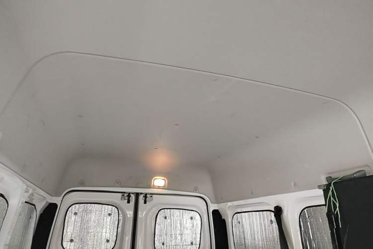 Used Yufeng Gold Warehouse 2025 Model PLUS Bus Version, First-Class Cabin Headliner