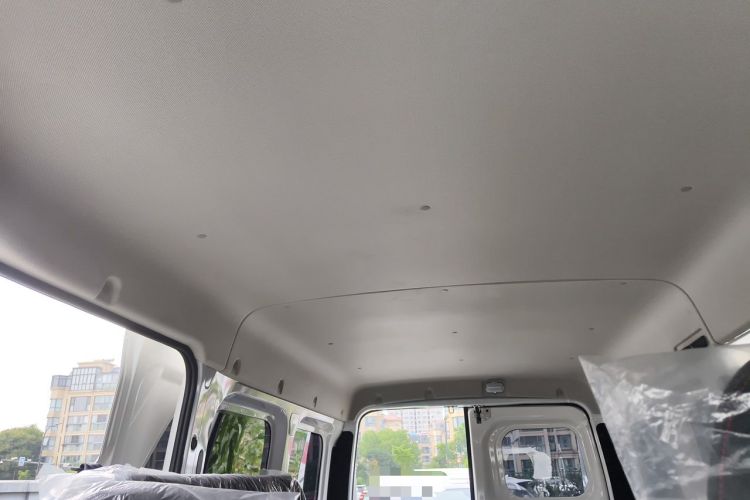 Used Yufeng Gold Warehouse 2025 Model Value Edition, 42.3 kWh Headliner