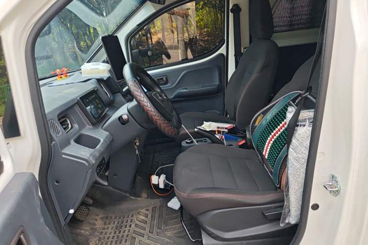 Used Yufeng Gold Warehouse 2025 Model Refreshed Version, First-Class Cabin Left Front Seat