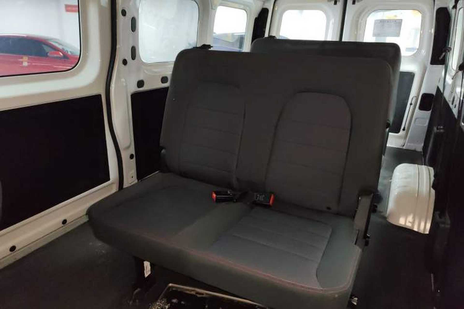 Used Yufeng Gold Warehouse 2025 Model PLUS Bus Version, First-Class Cabin Left Rear Seat