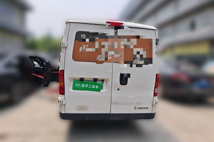Used Yufeng Gold Warehouse 2025 Model Bus Version with Slow Charger Rear