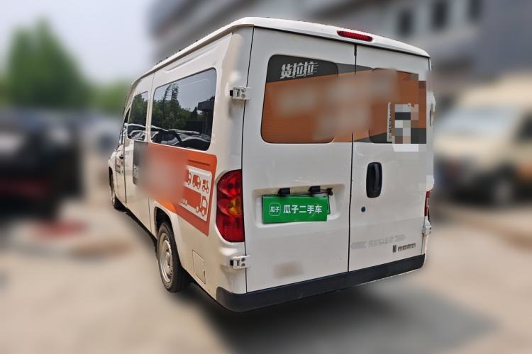 Used Yufeng Gold Warehouse 2025 Model Bus Version with Slow Charger Rear Left 45 Deg