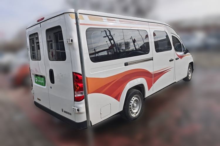 Used Yufeng Gold Warehouse 2025 Model Bus Version with Slow Charger Rear Right 45 Deg
