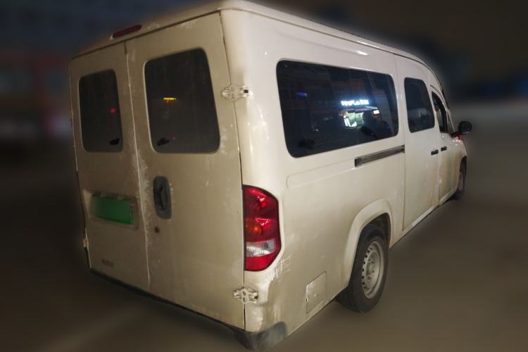 Used Yufeng Gold Warehouse 2025 Model Value Edition, 42.3 kWh Rear Right 45 Deg
