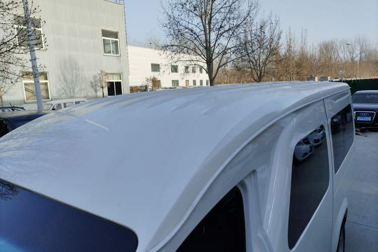 Used Yufeng Gold Warehouse 2025 Model Value Edition, 42.3 kWh Roof