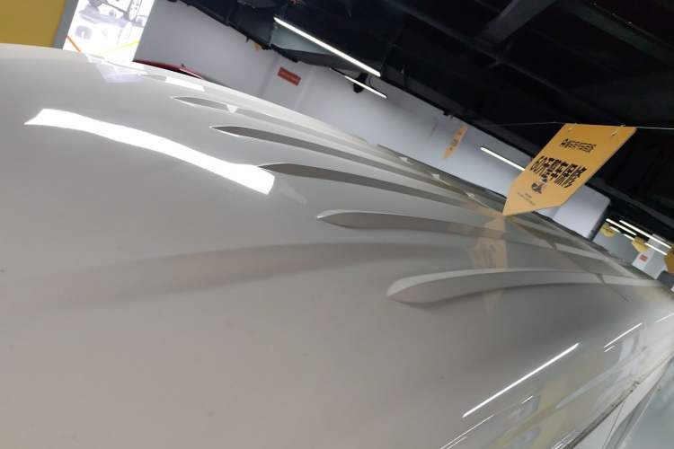 Used Yufeng Gold Warehouse 2025 Model PLUS Bus Version, First-Class Cabin Roof