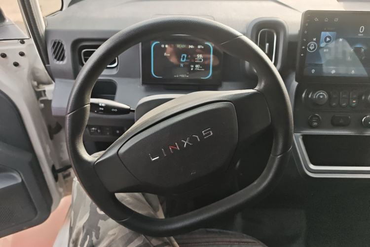 Used Yufeng Gold Warehouse 2025 Model Bus Version with Slow Charger Steering Wheel
