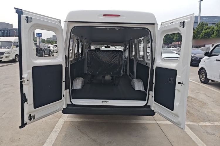 Used Yufeng Gold Warehouse 2025 Model PLUS Value Edition, 42.3 kWh Trunk