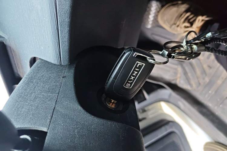 Used Yufeng Gold Warehouse 2025 Model Refreshed Version, First-Class Cabin Vehicle Key