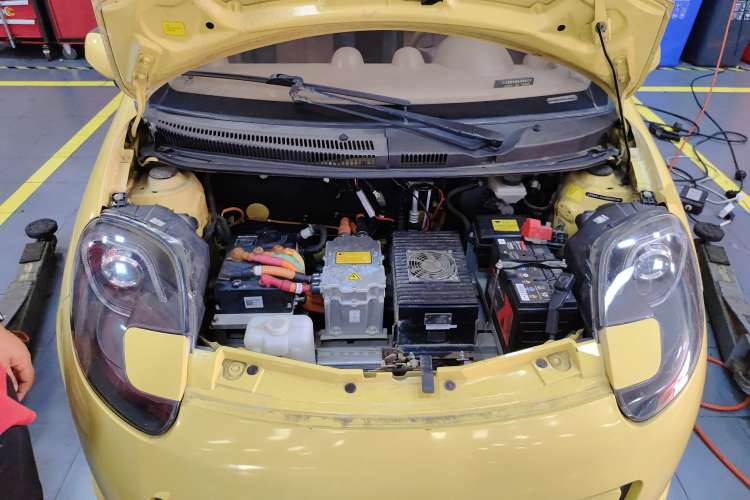Used Yulue EV2 2018 Comfort Model Engine Bay