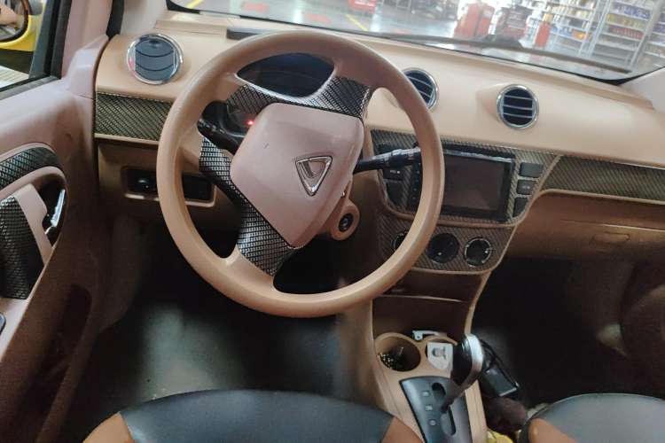 Used Yulue EV2 2018 Comfort Model Steering Wheel